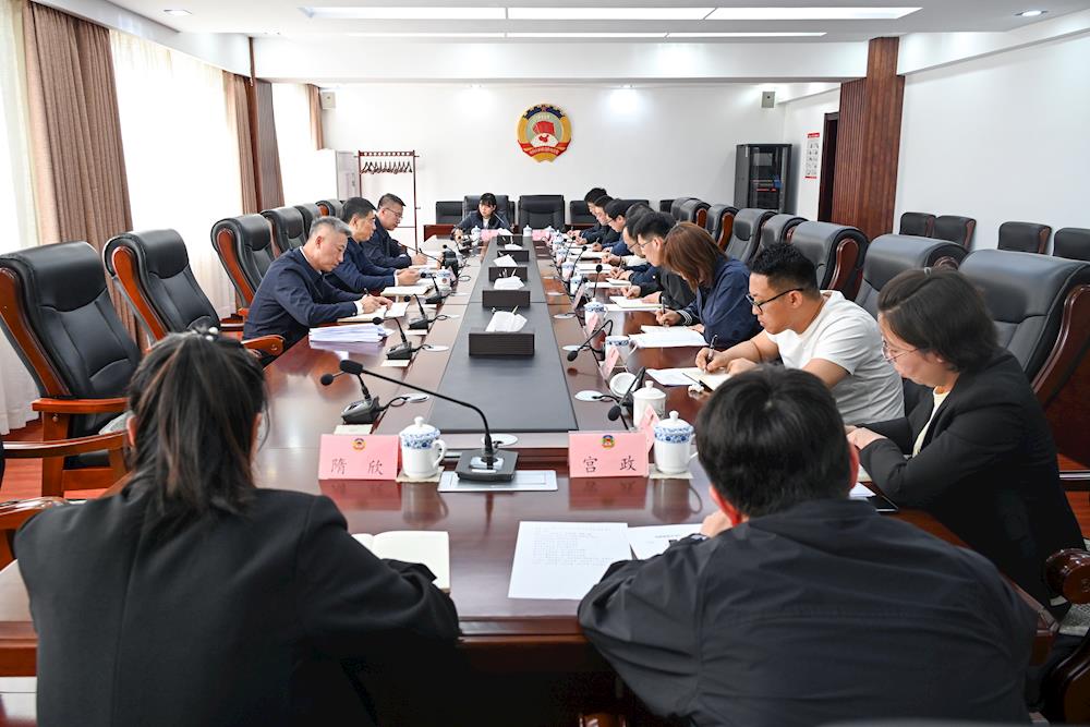 市政协机关召开青年干部座谈会 高巍出席并讲话